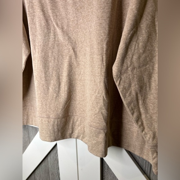377. ID Ideology Womenās Plus Crewneck Sweatshirt Cocoa Foam (Beige) Size 2X - Picture 6 of 6